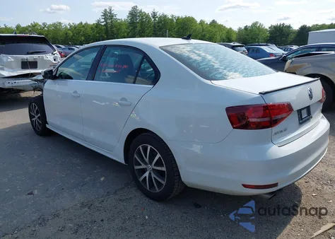 2018 Volkswagen Jetta 1.4T Se/1.4T Wolfsburg Edition из США, поврежденный, VIN 3VWDB7AJXJM261479